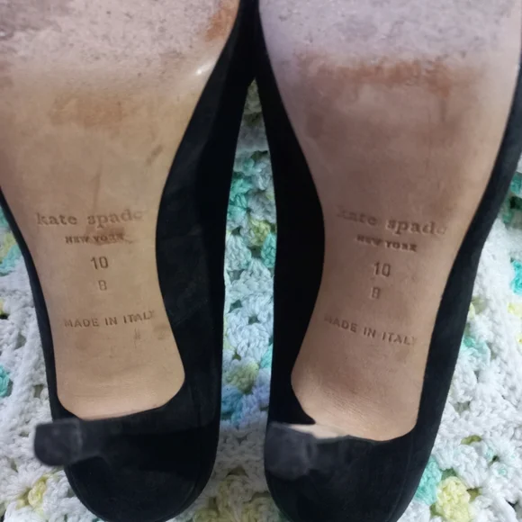 Kate Spade Women's Ruffle Suede Black Peep Toe Heels Size 10 US - Picture 14 of 16